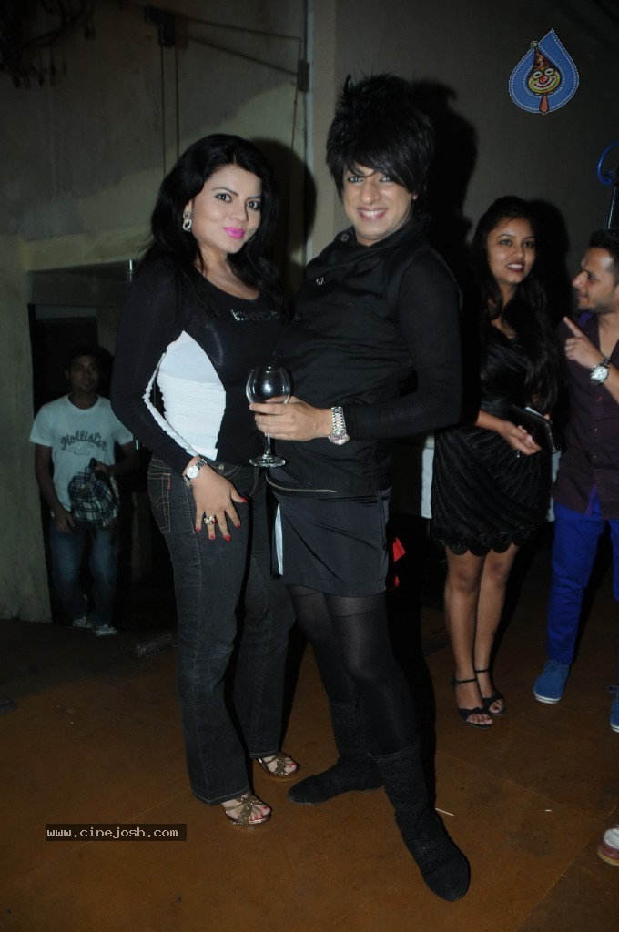 Swati Loomba Birthday Bash - 4 / 48 photos