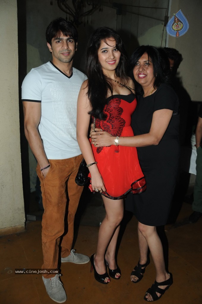 Swati Loomba Birthday Bash - 41 / 48 photos