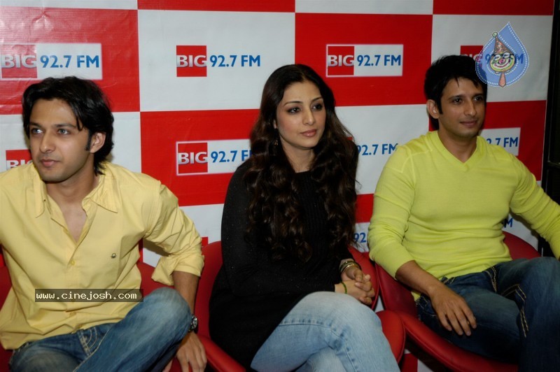 Tabu At Toh Baat Pakki Movie Promotions At BIG FM Studios - 18 / 20 photos