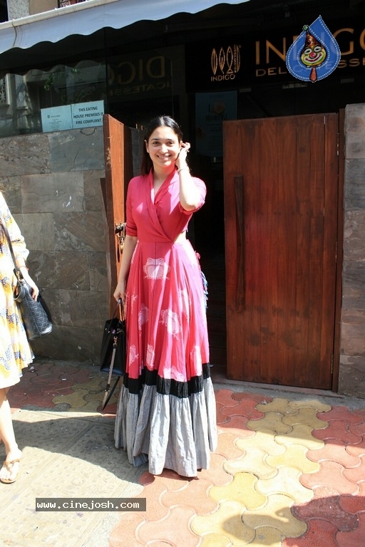 Tamannaah Bhatia Spotted At Indigo In Bandra - 1 / 6 photos