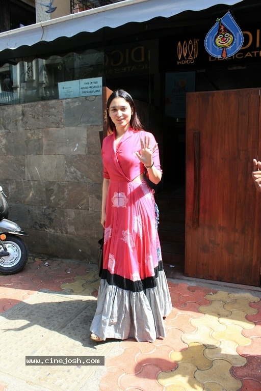 Tamannaah Bhatia Spotted At Indigo In Bandra - 6 / 6 photos