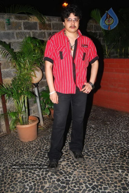 Tanaaz Irani Birthday Bash - 19 / 24 photos