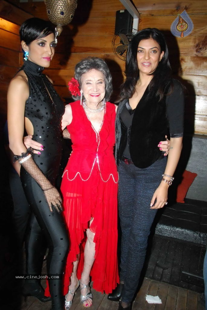 Tao Porchon Lynch Felicitation - 69 / 97 photos