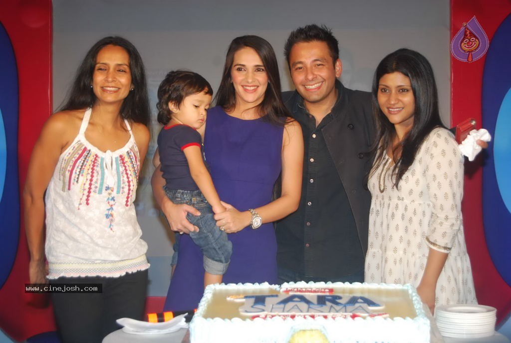 Tara Sharma Launches Me and Mom Show - 10 / 30 photos