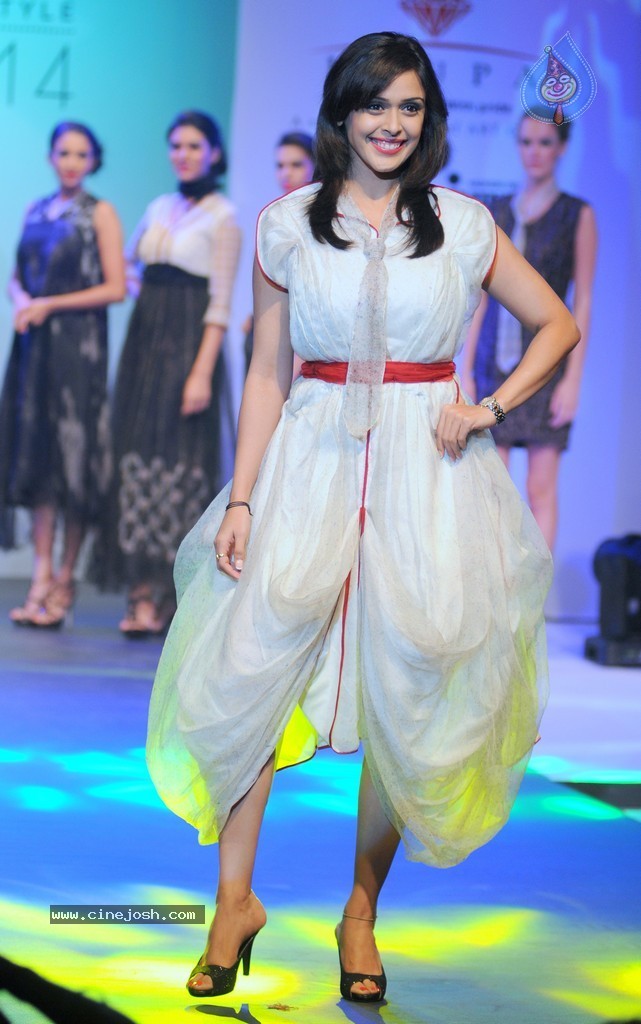 Tassel Fashion n Lifestyle Awards 2014 - 62 / 82 photos