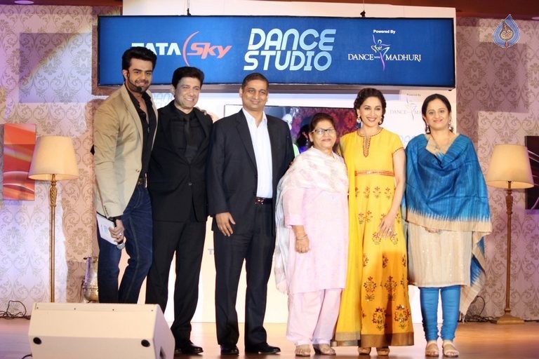 Tata Sky Launches Madhuri Dance Studio - 15 / 42 photos