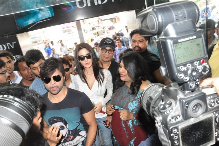 Teraa Suroor 2 Promotion at Yes Mart - 34 / 35 photos