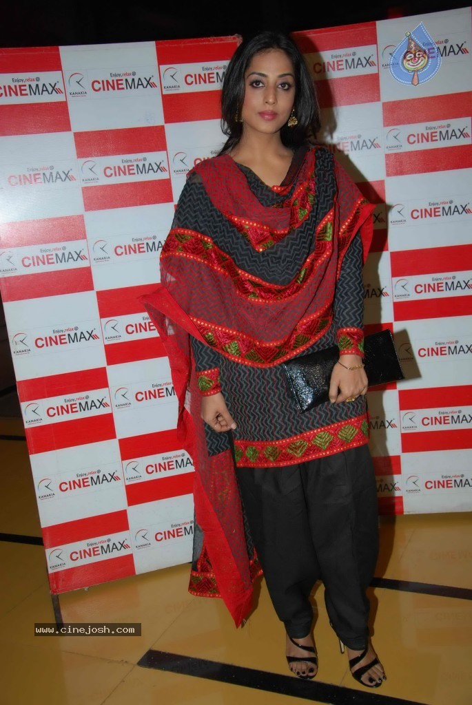 Tere Naal Love Ho Gaya Success Party - 28 / 57 photos