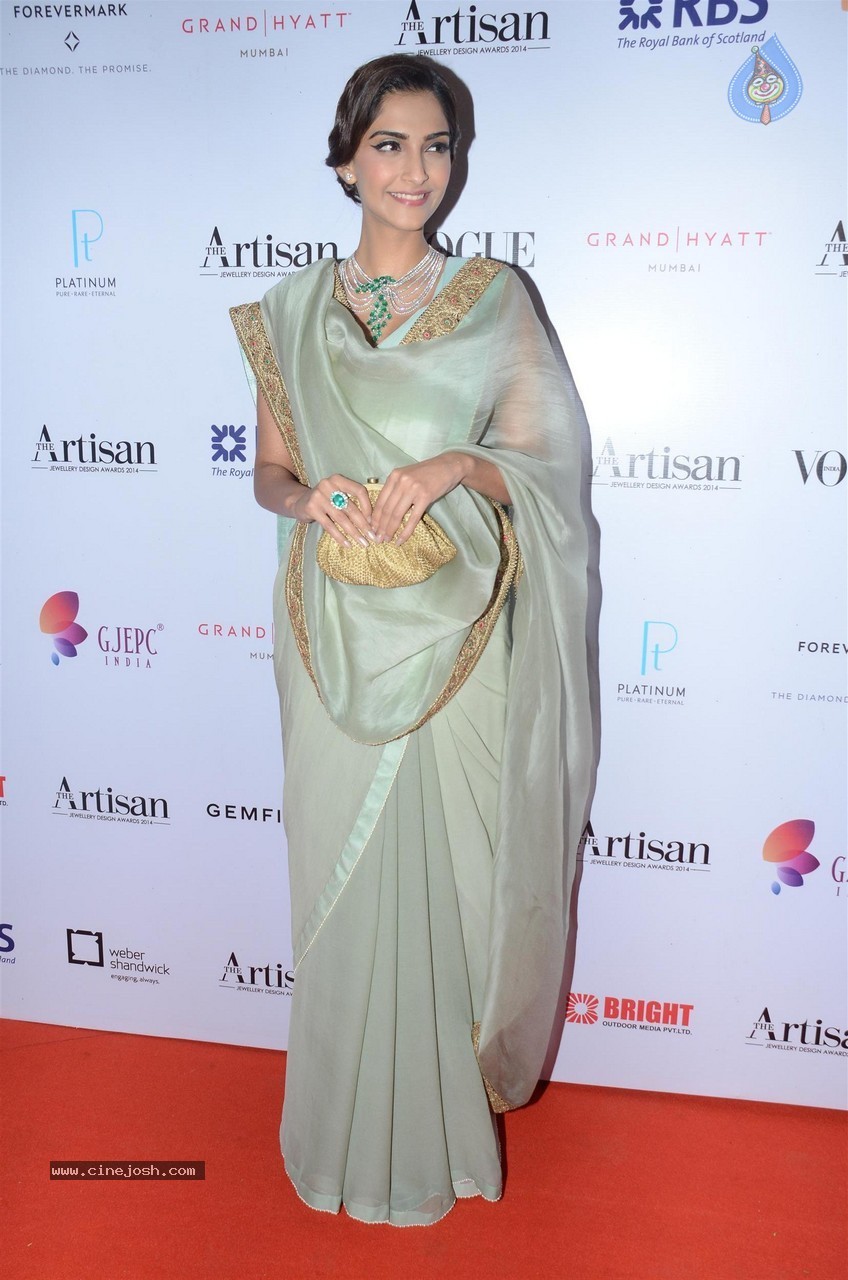 The Artisan Jewellery Design Awards 2014 - 35 / 105 photos