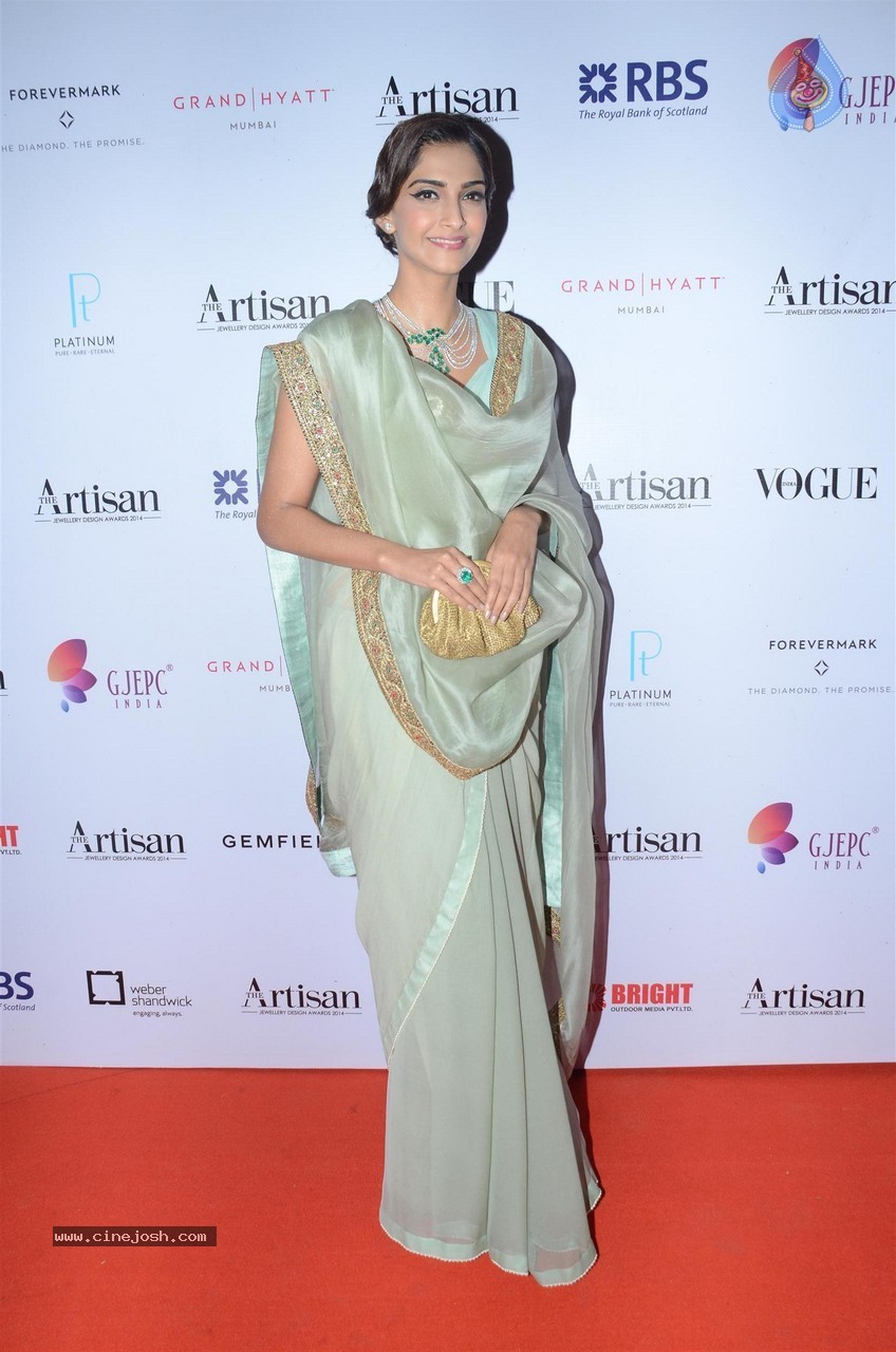 The Artisan Jewellery Design Awards 2014 - 66 / 105 photos