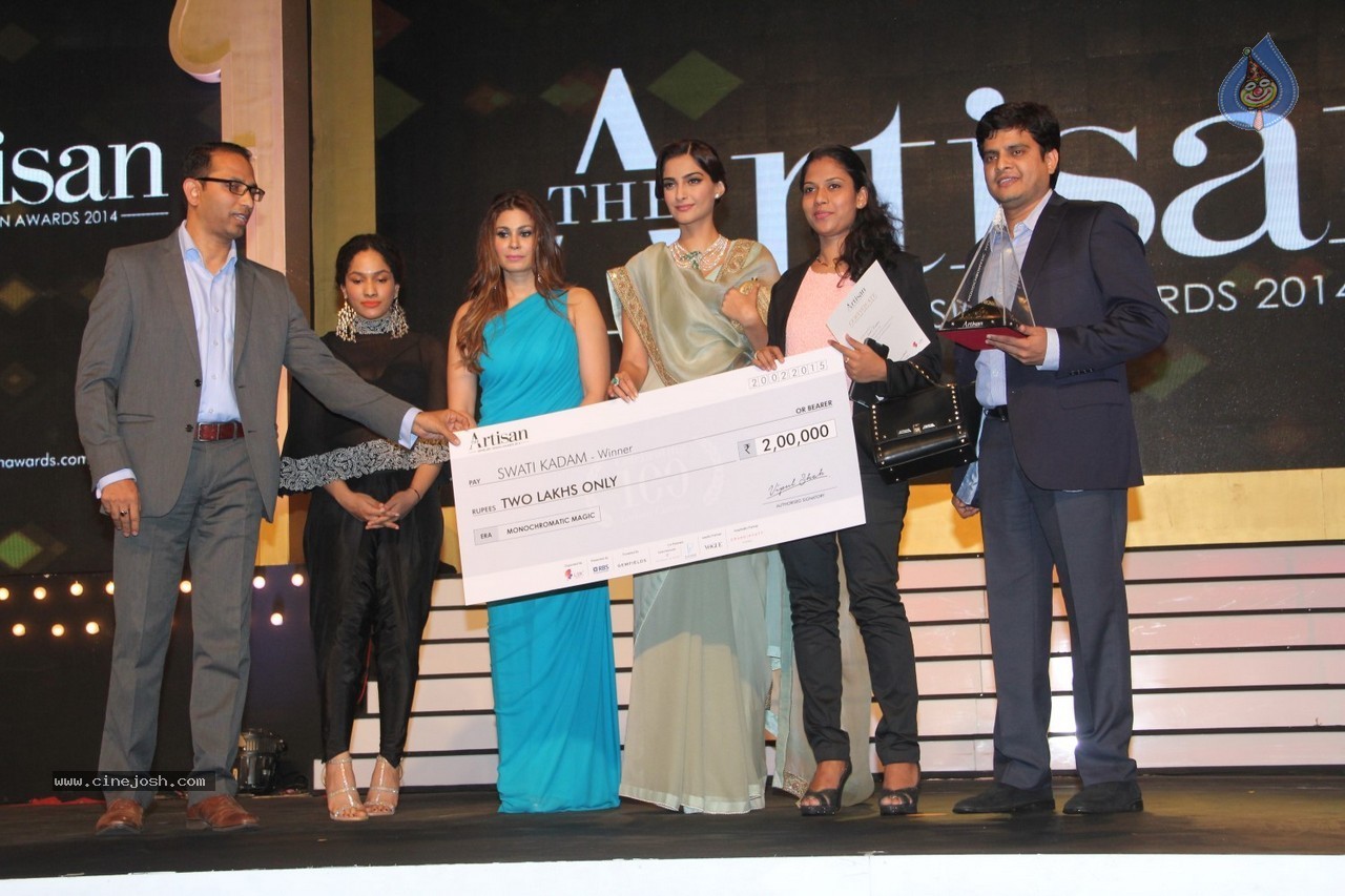 The Artisan Jewellery Design Awards 2014 - 74 / 105 photos