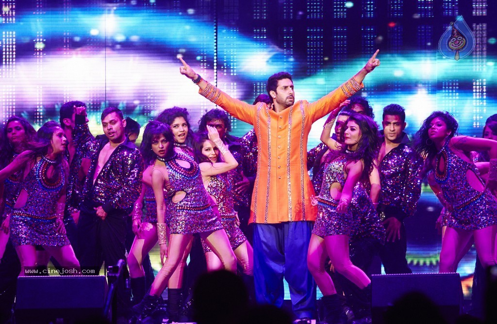 The Biggest Bollywood Extravaganza SLAM Tour Photos - 17 / 33 photos