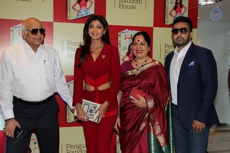 The Great India Diet Book Launch - 32 / 42 photos
