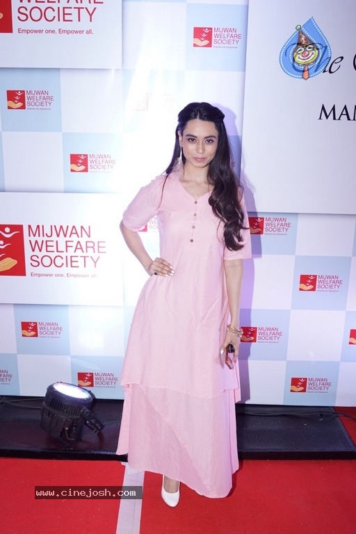 The Mijwan Fashion Show 2018 Photos - 21 / 21 photos
