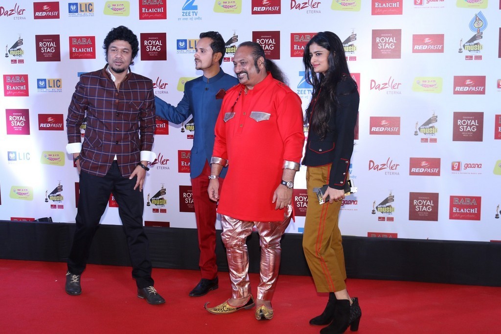 The Red Carpet of 9th Mirchi Music Awards - 26 / 105 photos