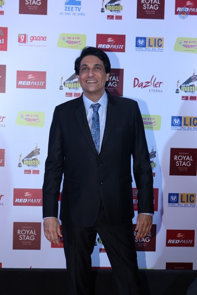 The Red Carpet of 9th Mirchi Music Awards - 80 / 105 photos