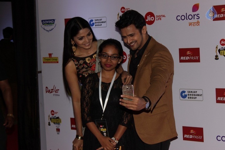 Mirchi Music Marathi Awards Red Carpet - 11 / 33 photos