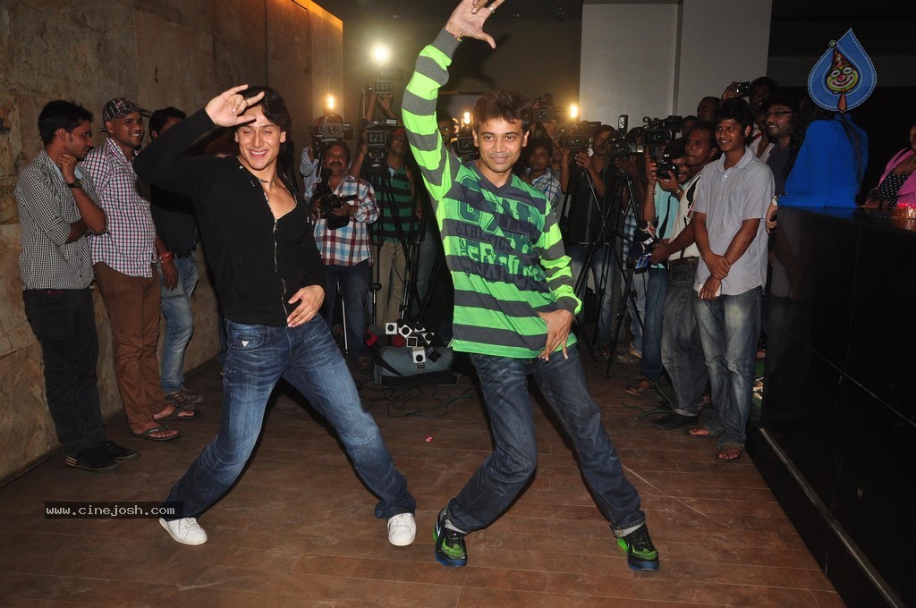 Tiger Shroff MJ Tribute Song Launch - 28 / 55 photos