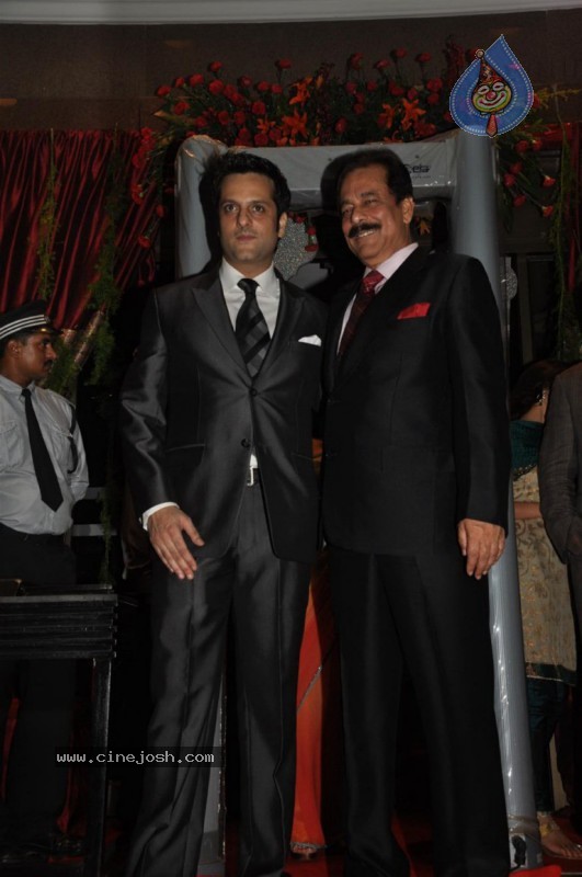 Top Bolly Celebs at Laila Khan's Wedding Reception - 2 / 56 photos