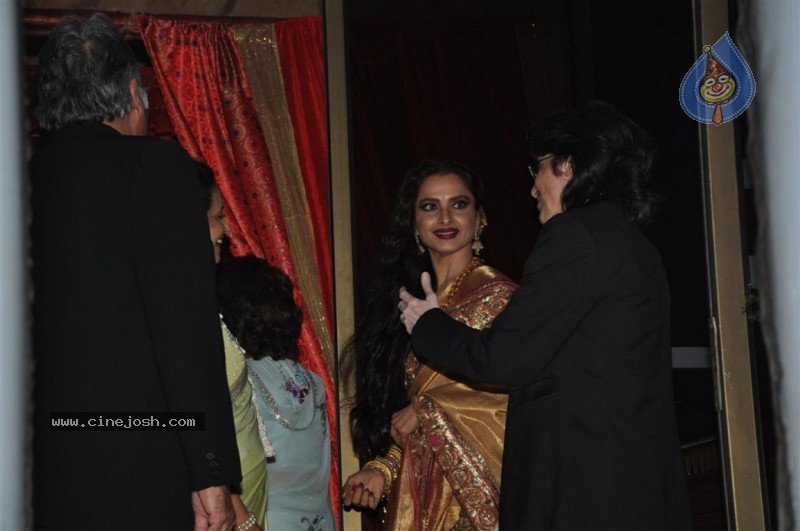 Top Bolly Celebs at Laila Khan's Wedding Reception - 48 / 56 photos