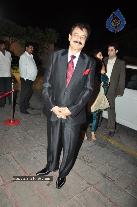 Top Bolly Celebs at Laila Khan's Wedding Reception - 54 / 56 photos