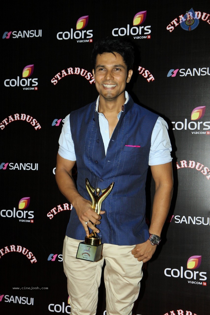 Top Bolly Celebs at Sansui Colors Stardust Awards - 75 / 104 photos