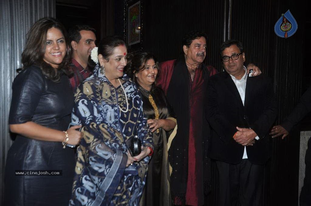 Top Bolly Celebs at Subhash Ghai Party - 15 / 142 photos