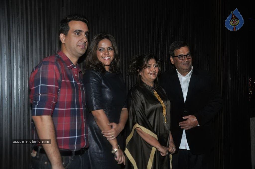 Top Bolly Celebs at Subhash Ghai Party - 37 / 142 photos