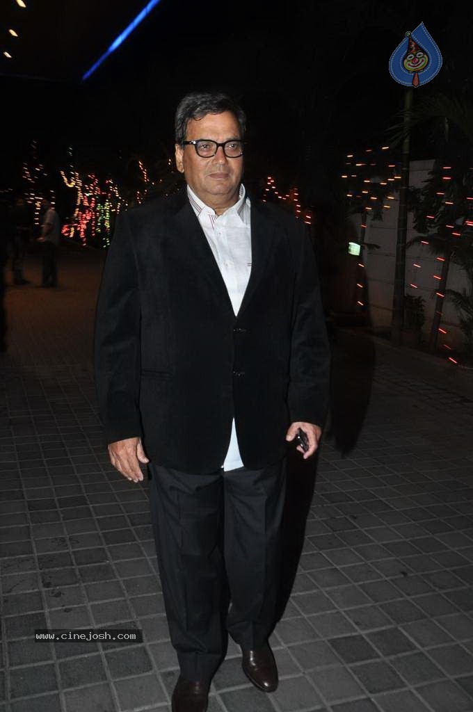 Top Bolly Celebs at Subhash Ghai Party - 40 / 142 photos