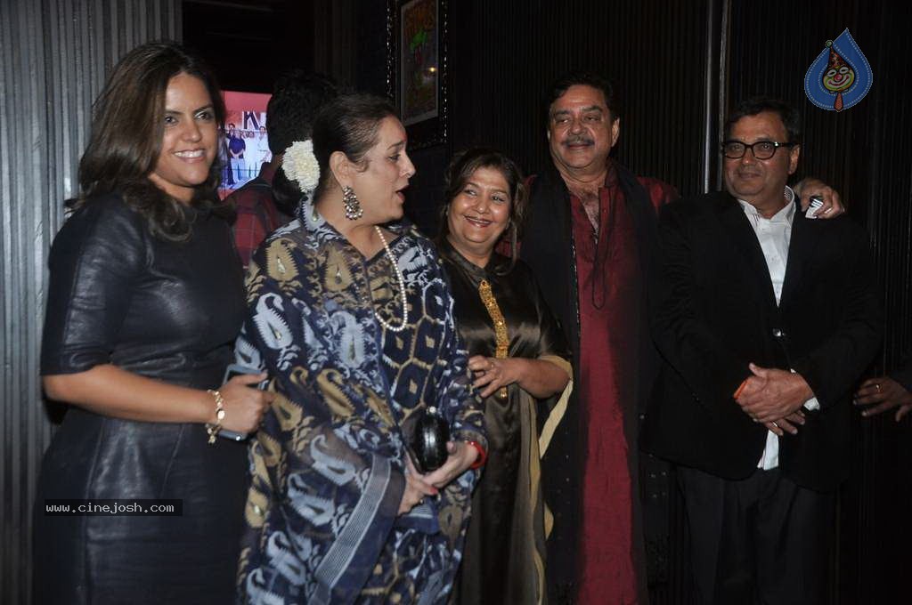 Top Bolly Celebs at Subhash Ghai Party - 87 / 142 photos