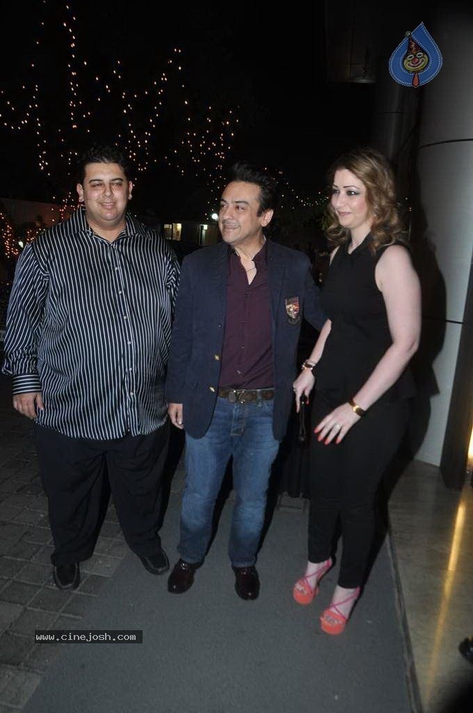 Top Bolly Celebs at Subhash Ghai Party - 102 / 142 photos