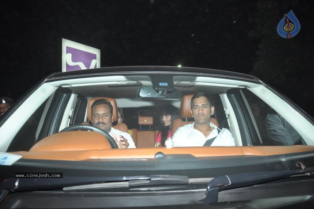 Top Bolly n Cricket Stars at Sachin Tendulkar Party - 3 / 152 photos