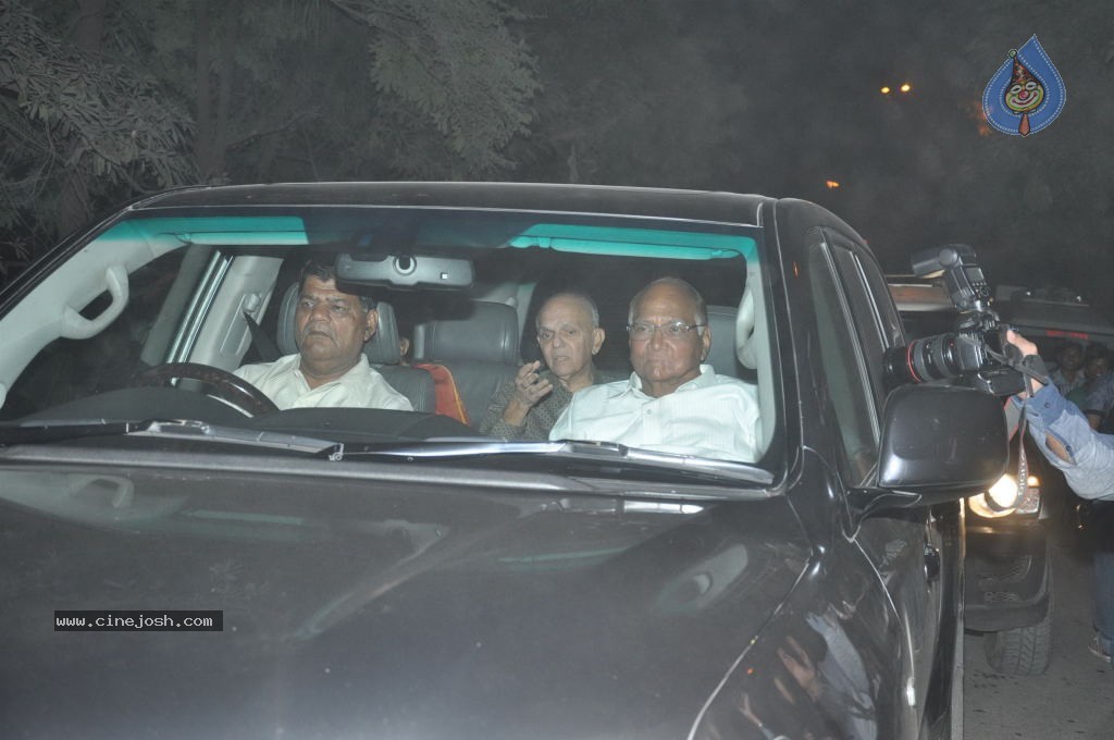 Top Bolly n Cricket Stars at Sachin Tendulkar Party - 14 / 152 photos