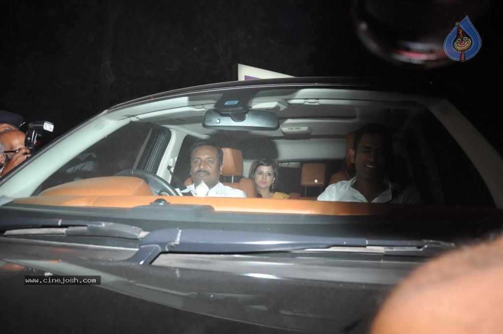 Top Bolly n Cricket Stars at Sachin Tendulkar Party - 39 / 152 photos