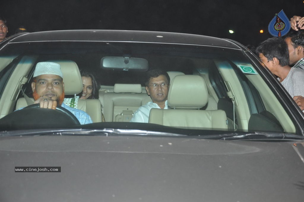 Top Bolly n Cricket Stars at Sachin Tendulkar Party - 60 / 152 photos