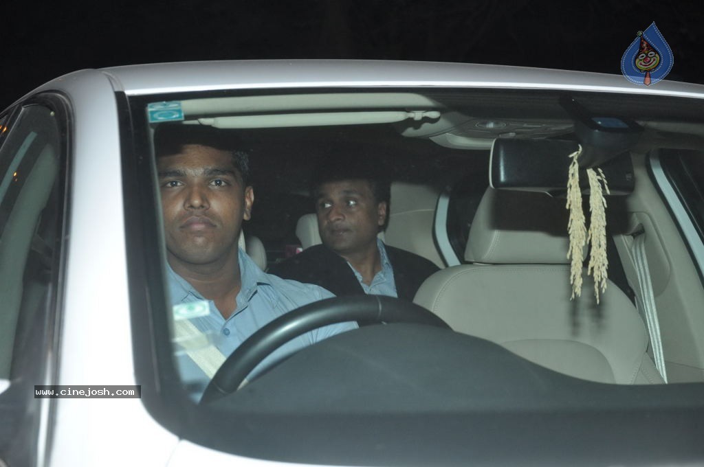 Top Bolly n Cricket Stars at Sachin Tendulkar Party - 74 / 152 photos