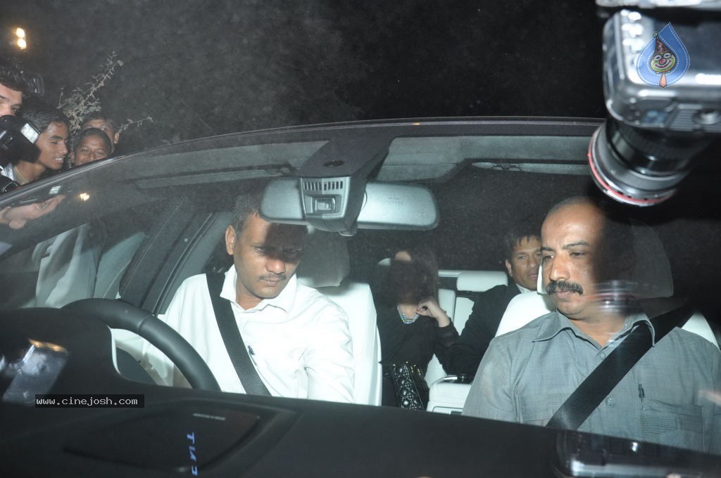 Top Bolly n Cricket Stars at Sachin Tendulkar Party - 84 / 152 photos