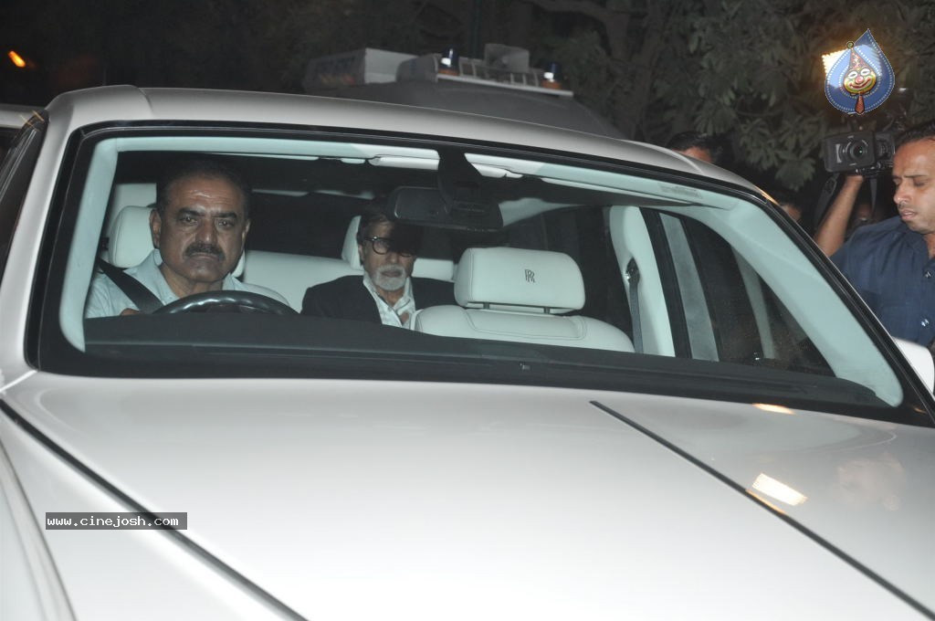 Top Bolly n Cricket Stars at Sachin Tendulkar Party - 101 / 152 photos