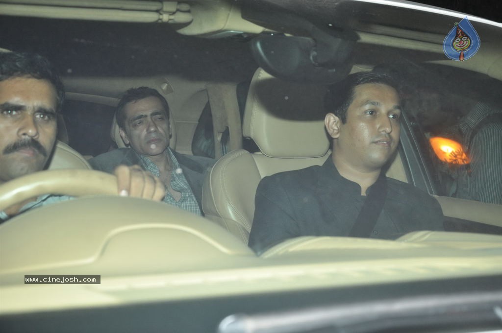 Top Bolly n Cricket Stars at Sachin Tendulkar Party - 109 / 152 photos