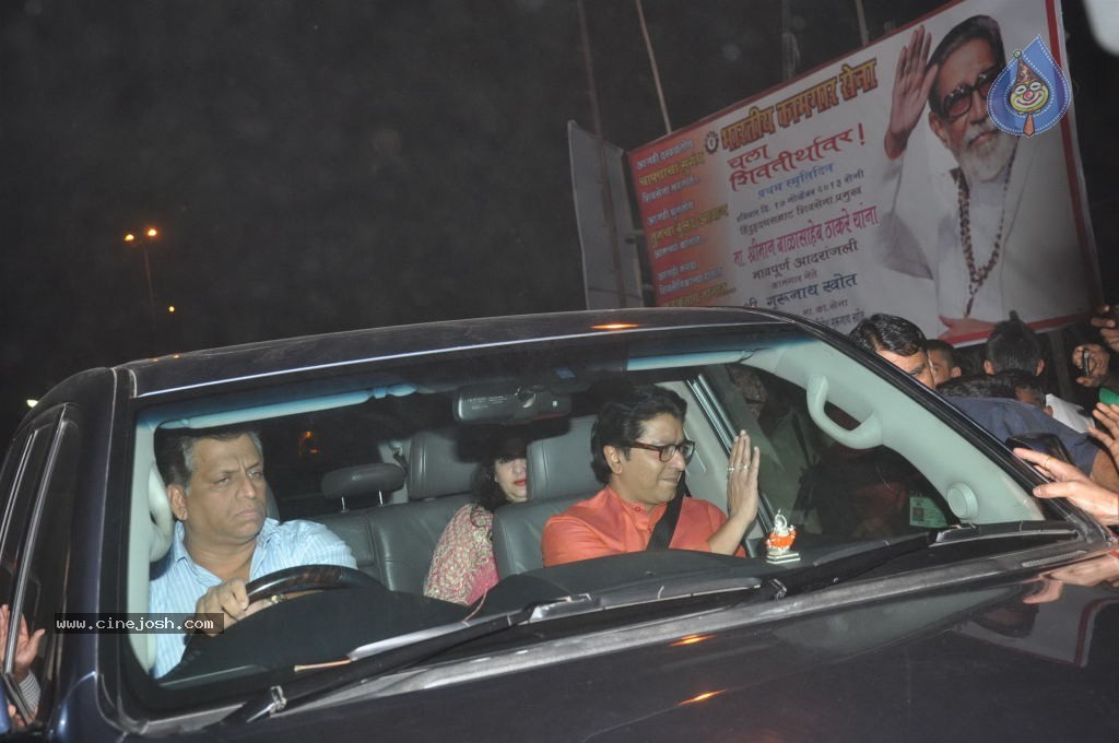 Top Bolly n Cricket Stars at Sachin Tendulkar Party - 114 / 152 photos