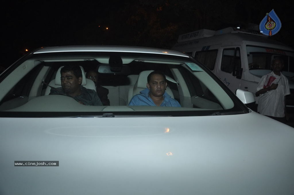 Top Bolly n Cricket Stars at Sachin Tendulkar Party - 130 / 152 photos