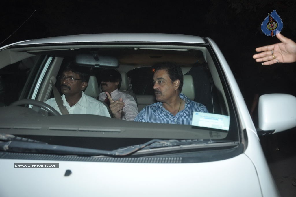 Top Bolly n Cricket Stars at Sachin Tendulkar Party - 136 / 152 photos