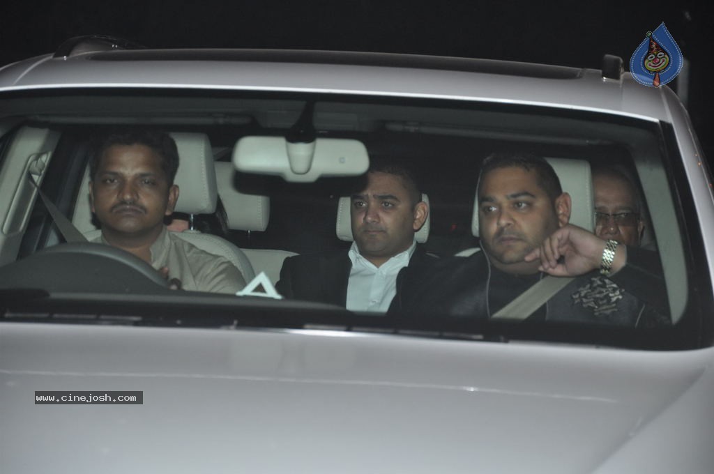 Top Bolly n Cricket Stars at Sachin Tendulkar Party - 146 / 152 photos