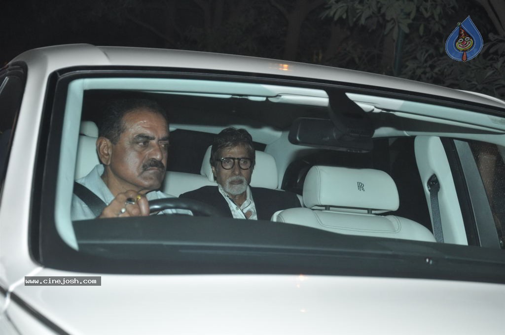 Top Bolly n Cricket Stars at Sachin Tendulkar Party - 151 / 152 photos