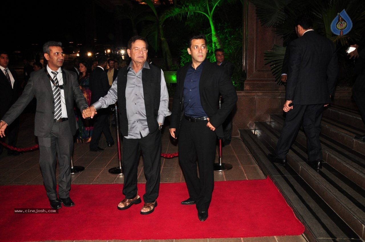 Top Celebs at Arpita Khan Wedding Reception 02 - 21 / 265 photos