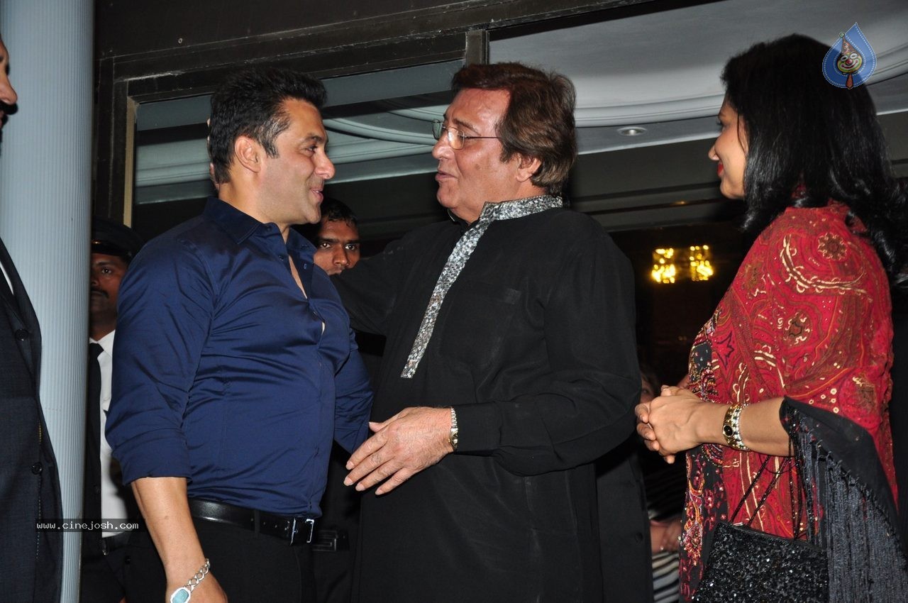 Top Celebs at Arpita Khan Wedding Reception 02 - 34 / 265 photos