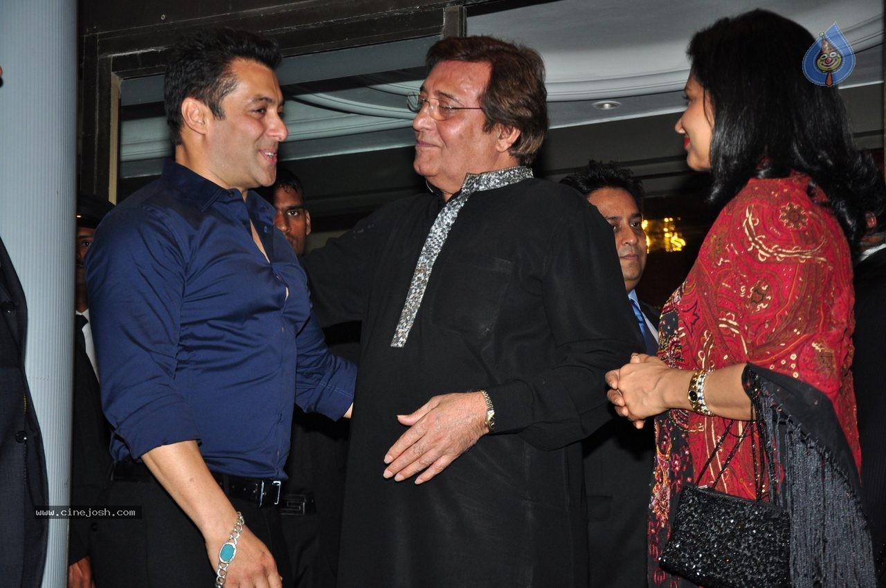 Top Celebs at Arpita Khan Wedding Reception 02 - 55 / 265 photos
