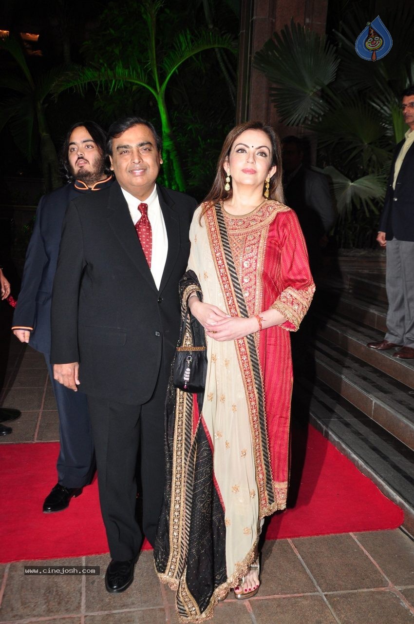 Top Celebs at Arpita Khan Wedding Reception 02 - 57 / 265 photos