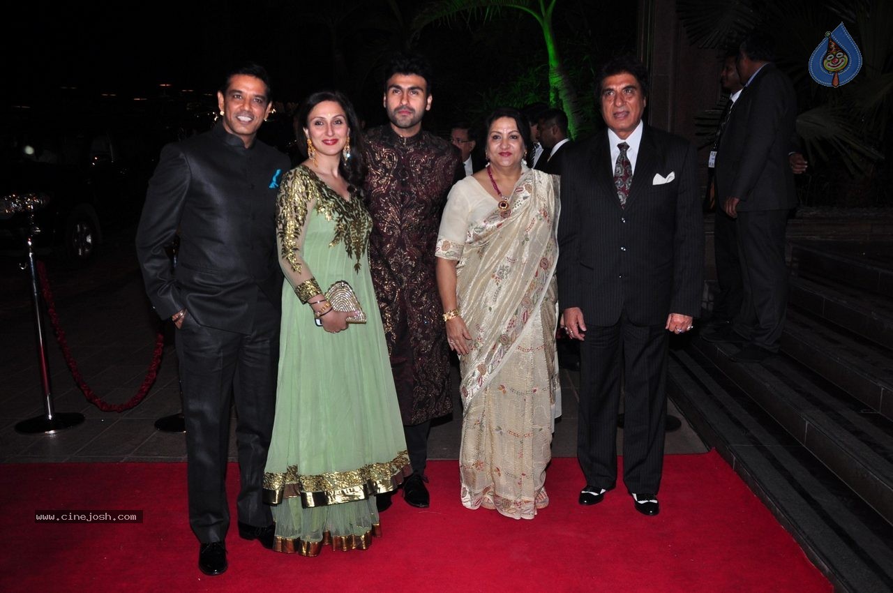 Top Celebs at Arpita Khan Wedding Reception 02 - 58 / 265 photos