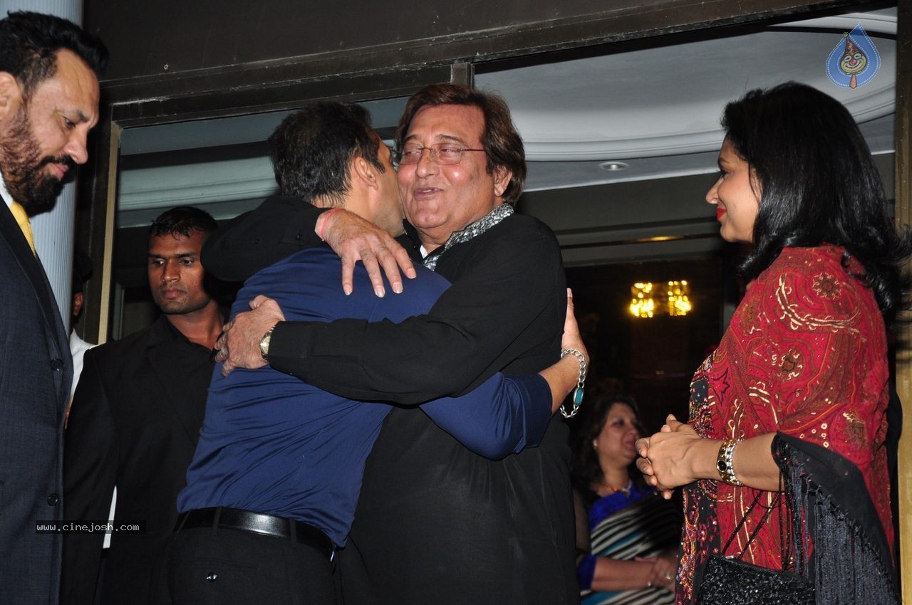 Top Celebs at Arpita Khan Wedding Reception 02 - 66 / 265 photos